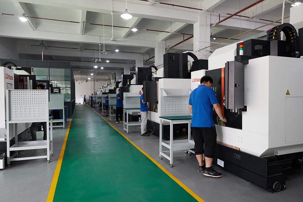 3 axis,4 axis, and 5 axis CNC Machining workshop of CNC Turned Parts
 